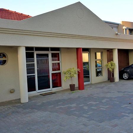 Houghton Guest House Johannesburg Bagian luar foto