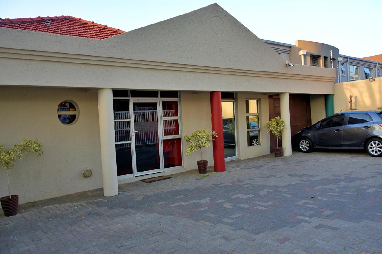 Houghton Guest House Johannesburg Bagian luar foto