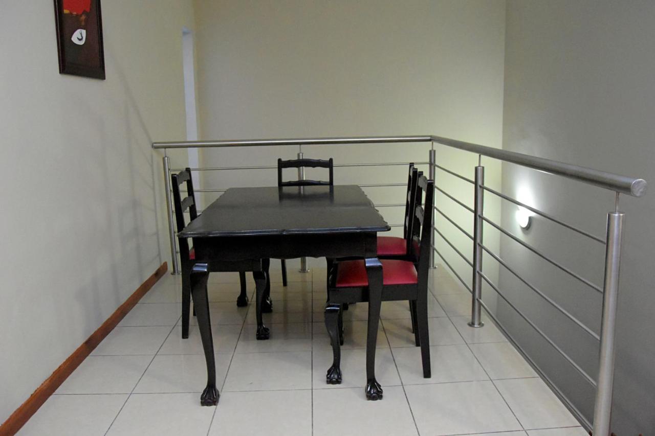 Houghton Guest House Johannesburg Bagian luar foto