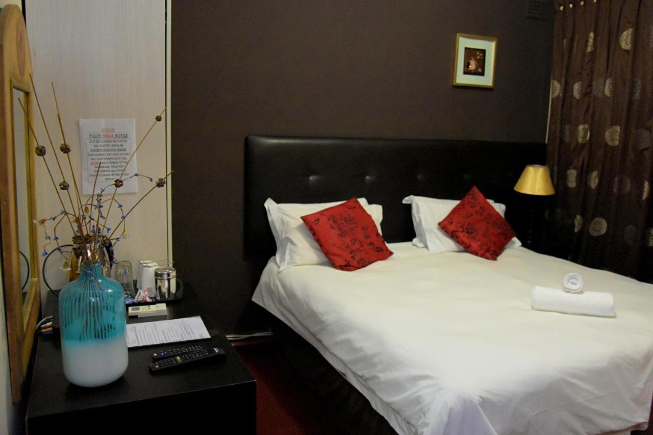 Houghton Guest House Johannesburg Bagian luar foto