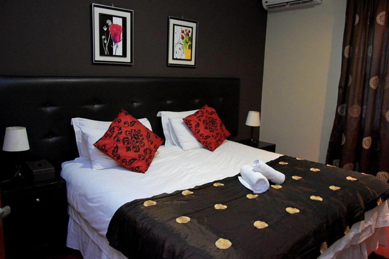 Houghton Guest House Johannesburg Bagian luar foto