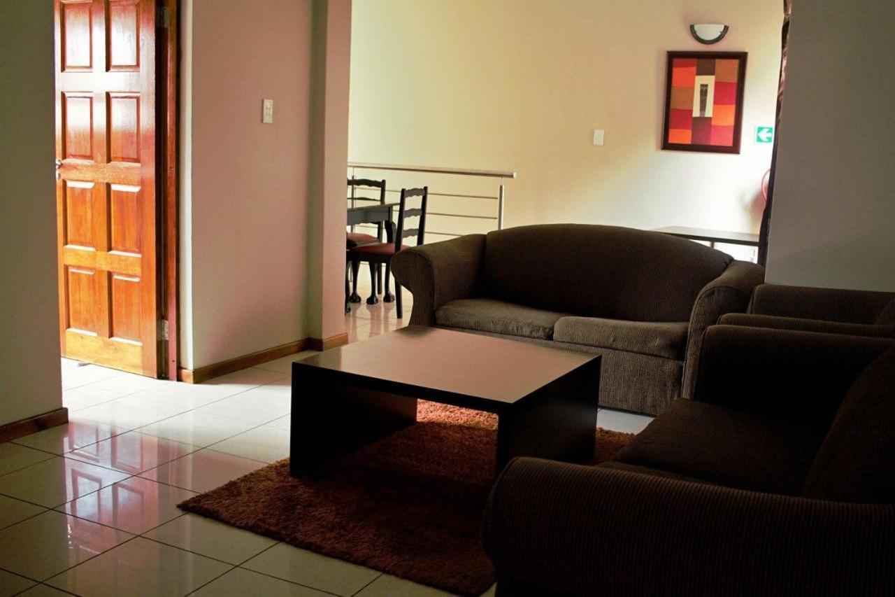 Houghton Guest House Johannesburg Bagian luar foto