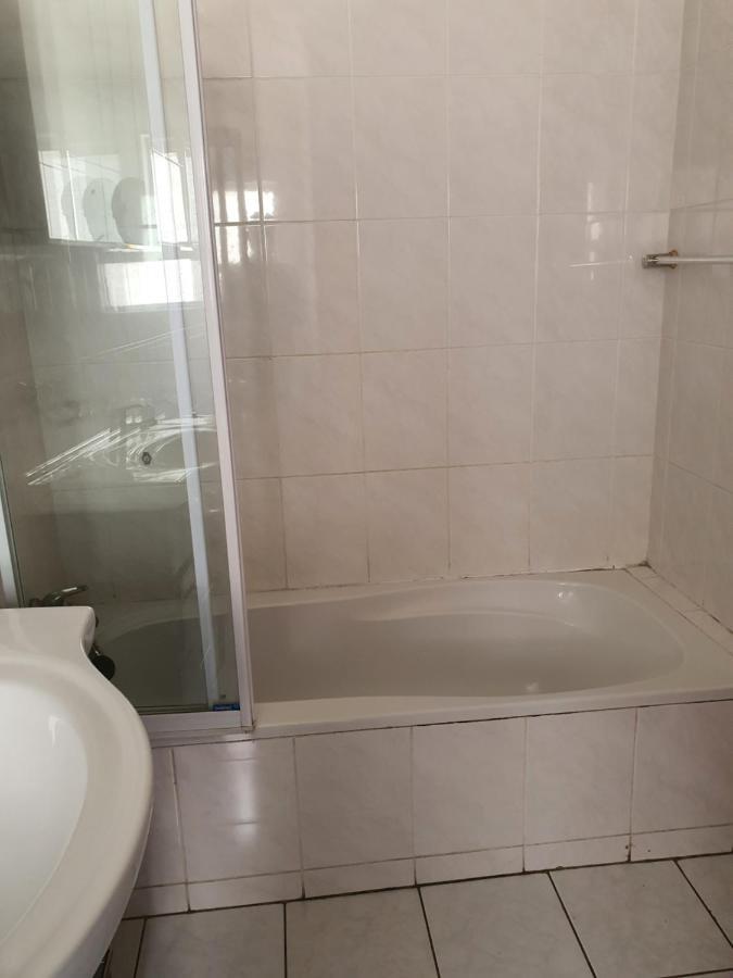 Houghton Guest House Johannesburg Bagian luar foto