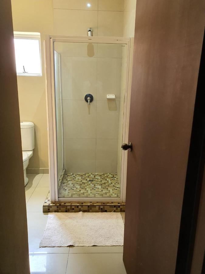 Houghton Guest House Johannesburg Bagian luar foto