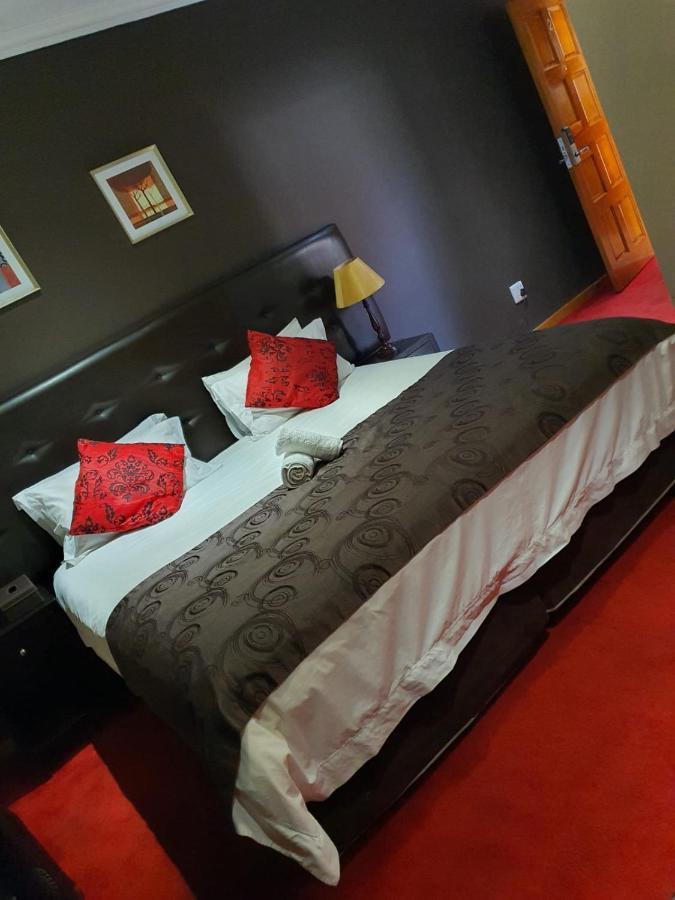 Houghton Guest House Johannesburg Bagian luar foto