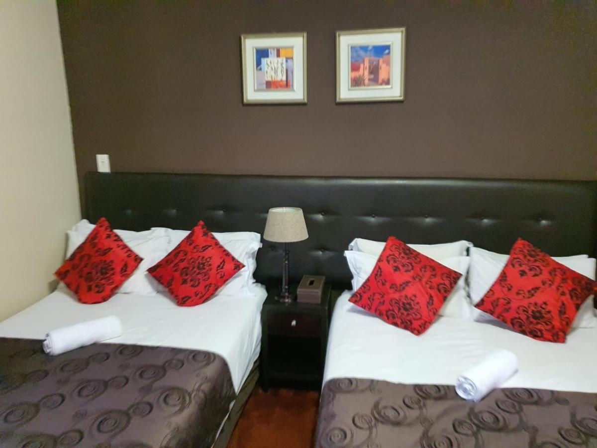 Houghton Guest House Johannesburg Bagian luar foto