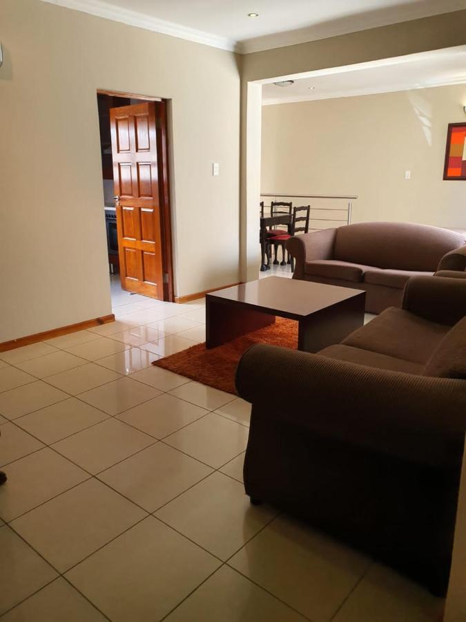 Houghton Guest House Johannesburg Bagian luar foto