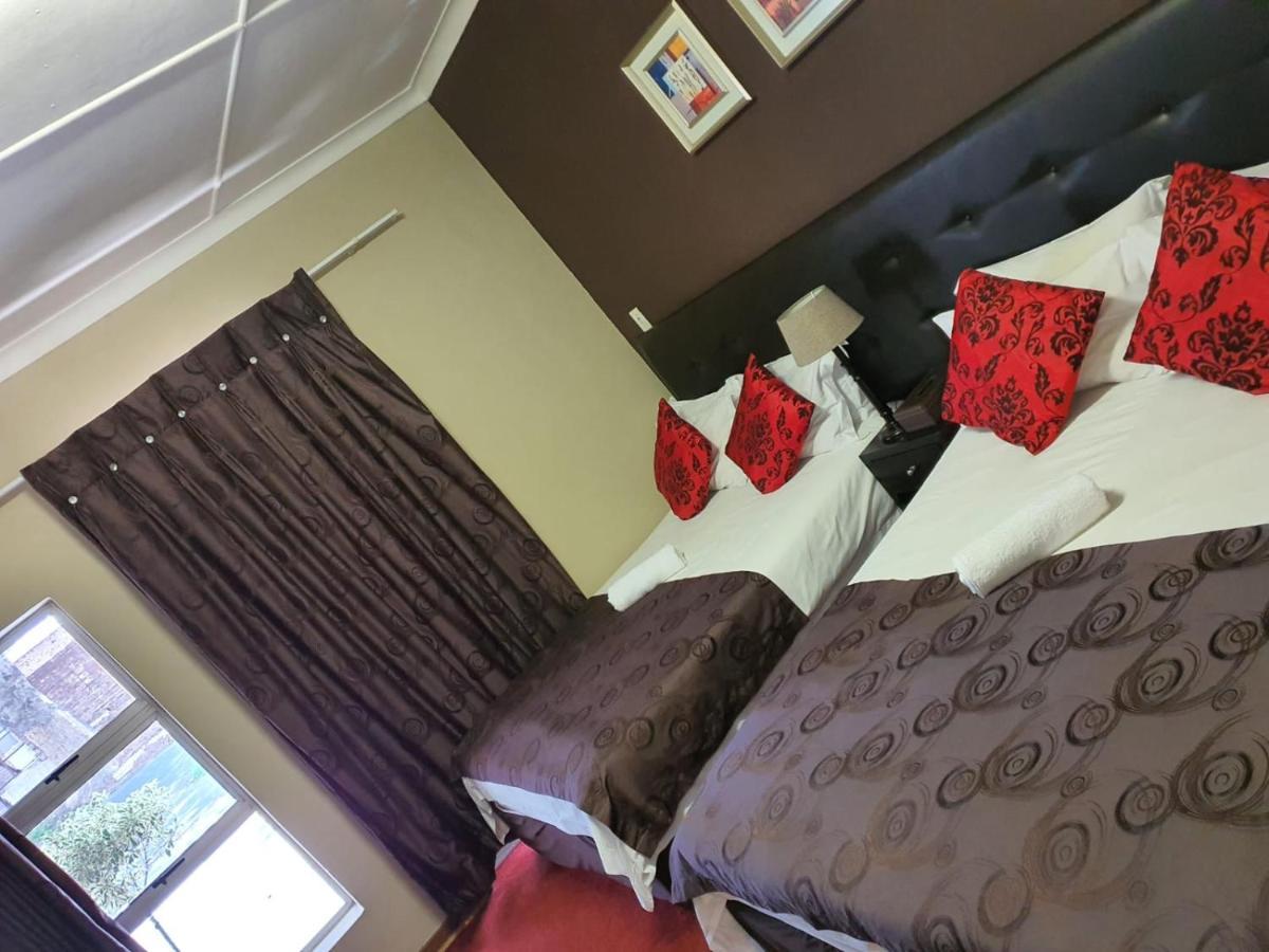 Houghton Guest House Johannesburg Bagian luar foto