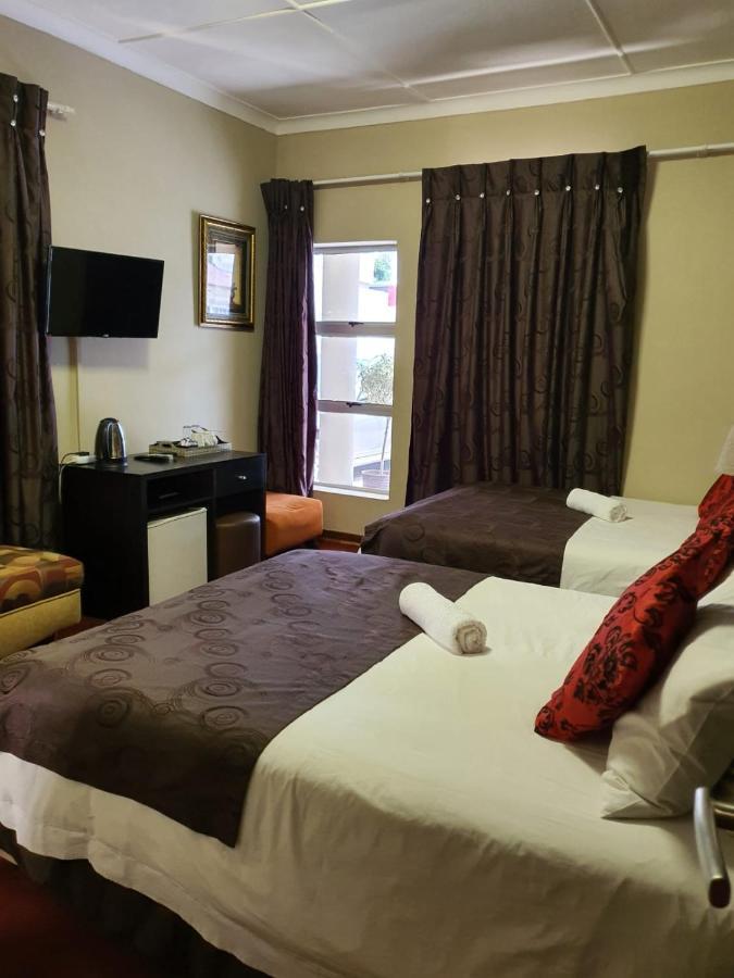 Houghton Guest House Johannesburg Bagian luar foto