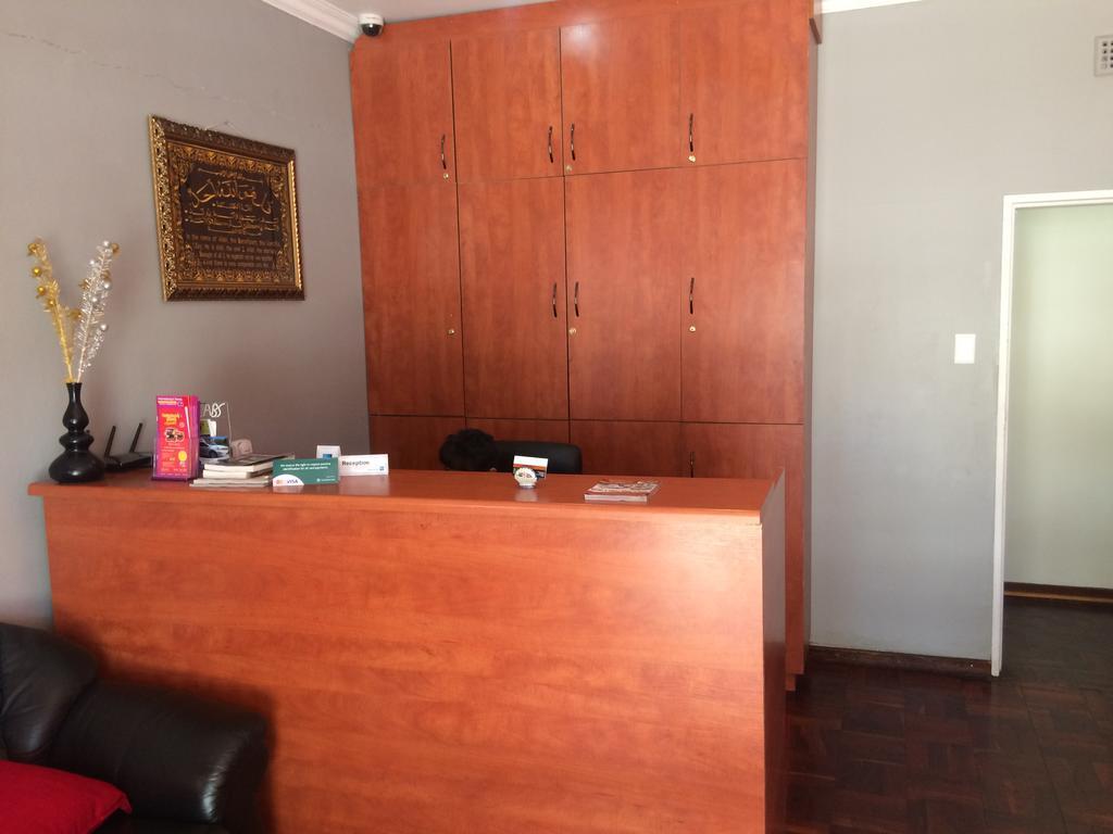 Houghton Guest House Johannesburg Bagian luar foto