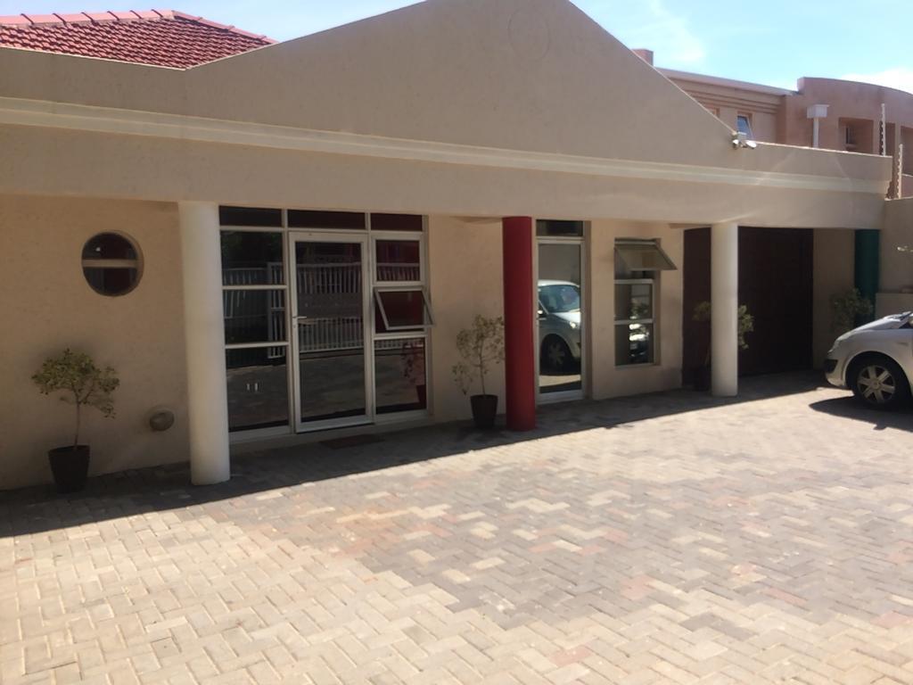 Houghton Guest House Johannesburg Bagian luar foto