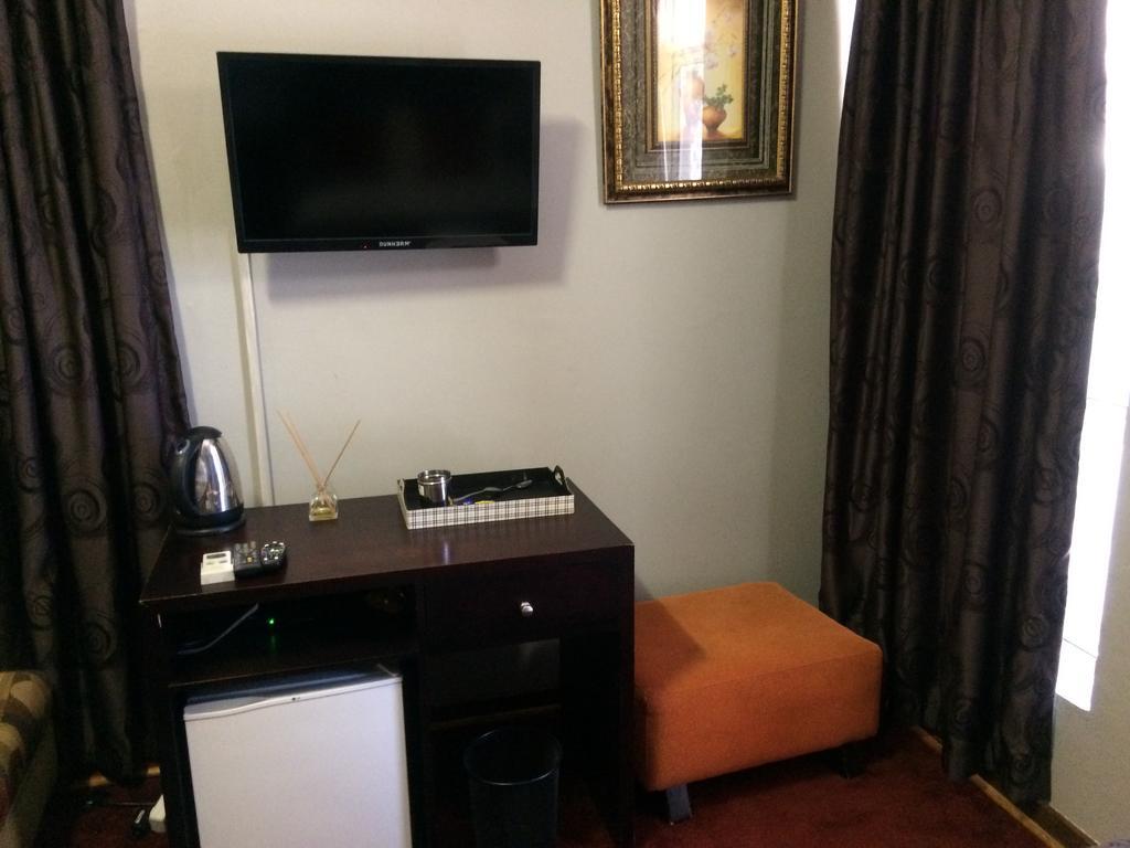 Houghton Guest House Johannesburg Bagian luar foto